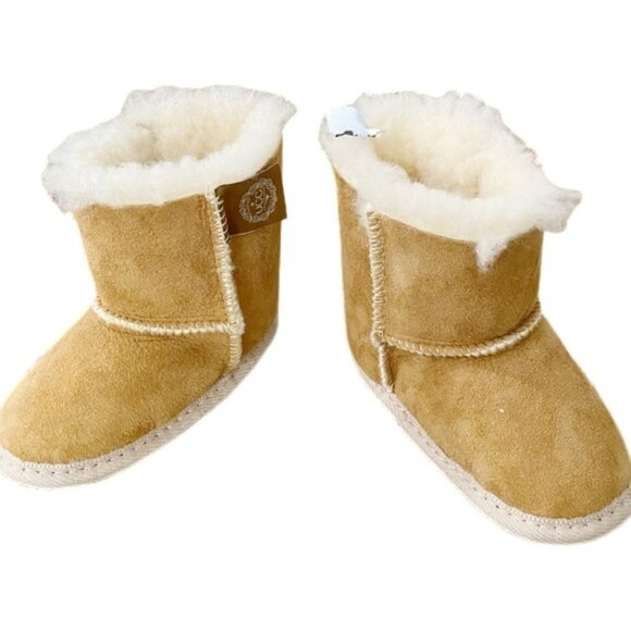 Ugg boots - baby / infant size 3 (6-9m) - Picture 1 of 1